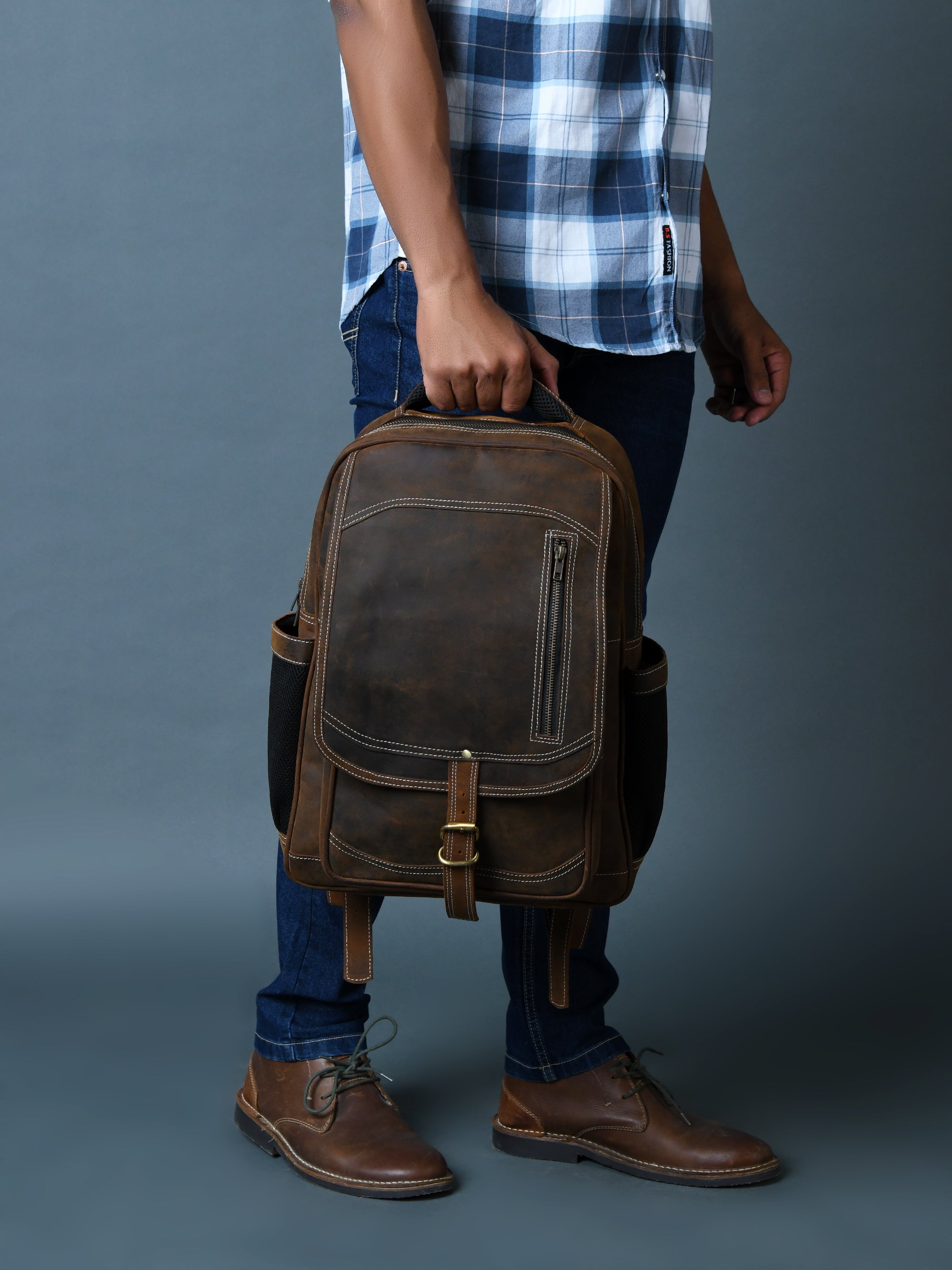 Pithoo Hunter Leather Backpack