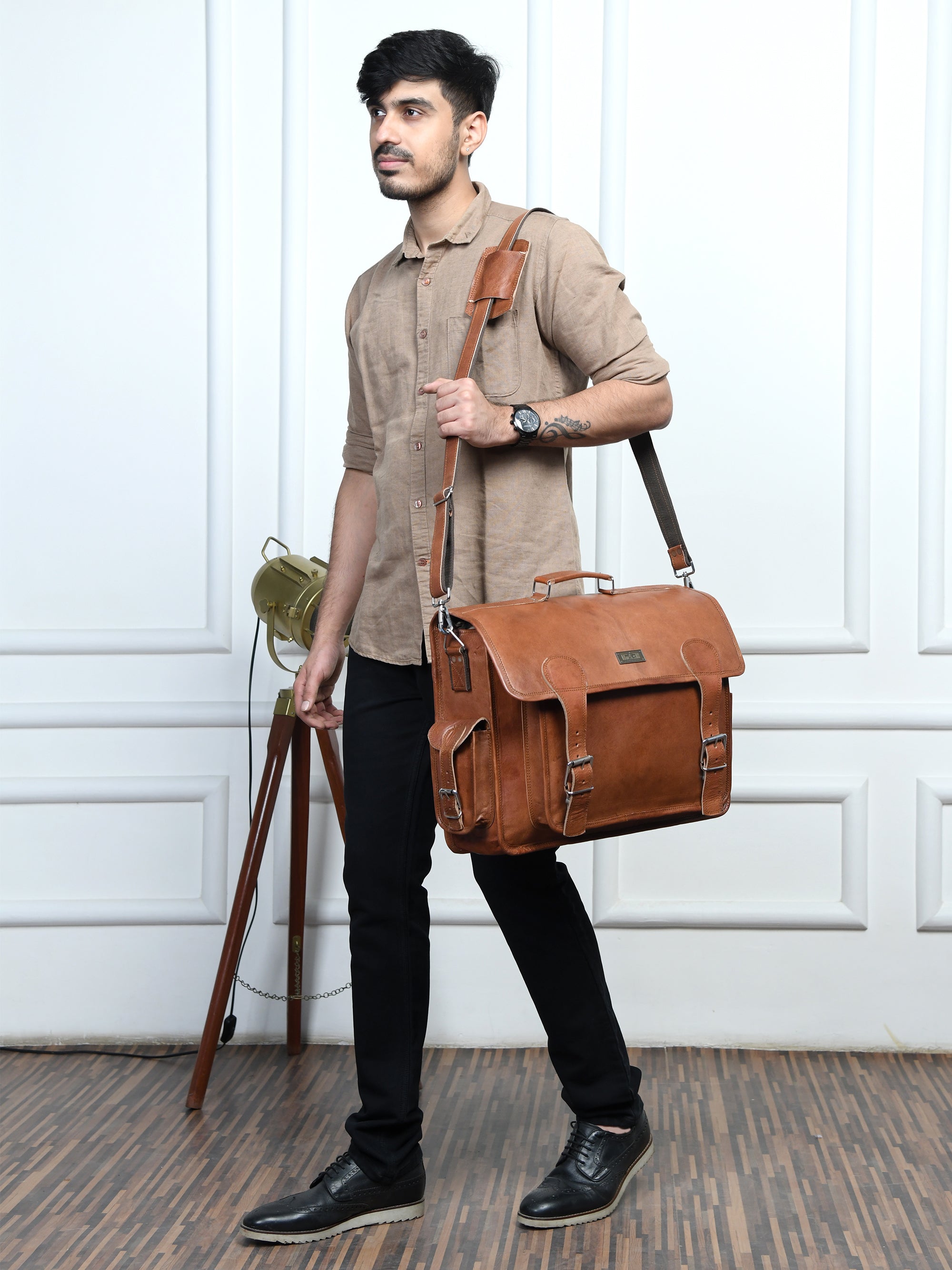 Classic Brown Leather Messenger Bag