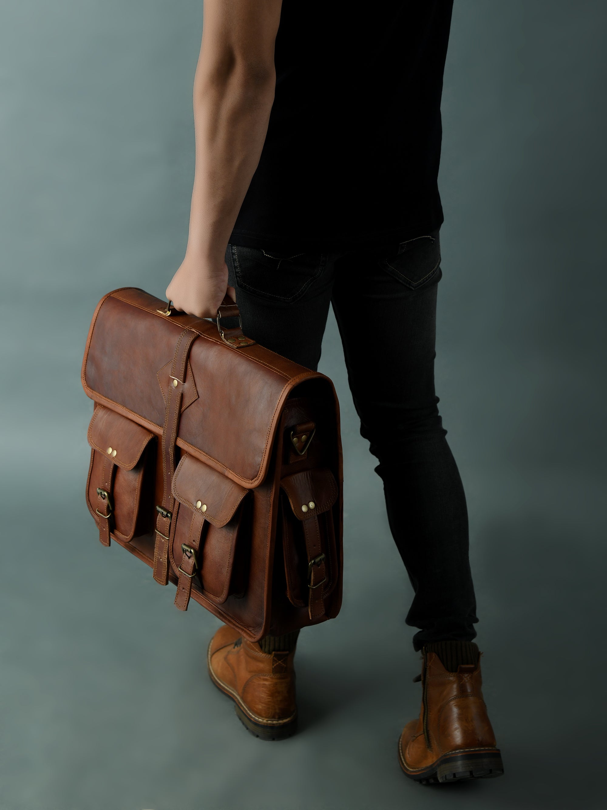 Brown Alpha Messenger