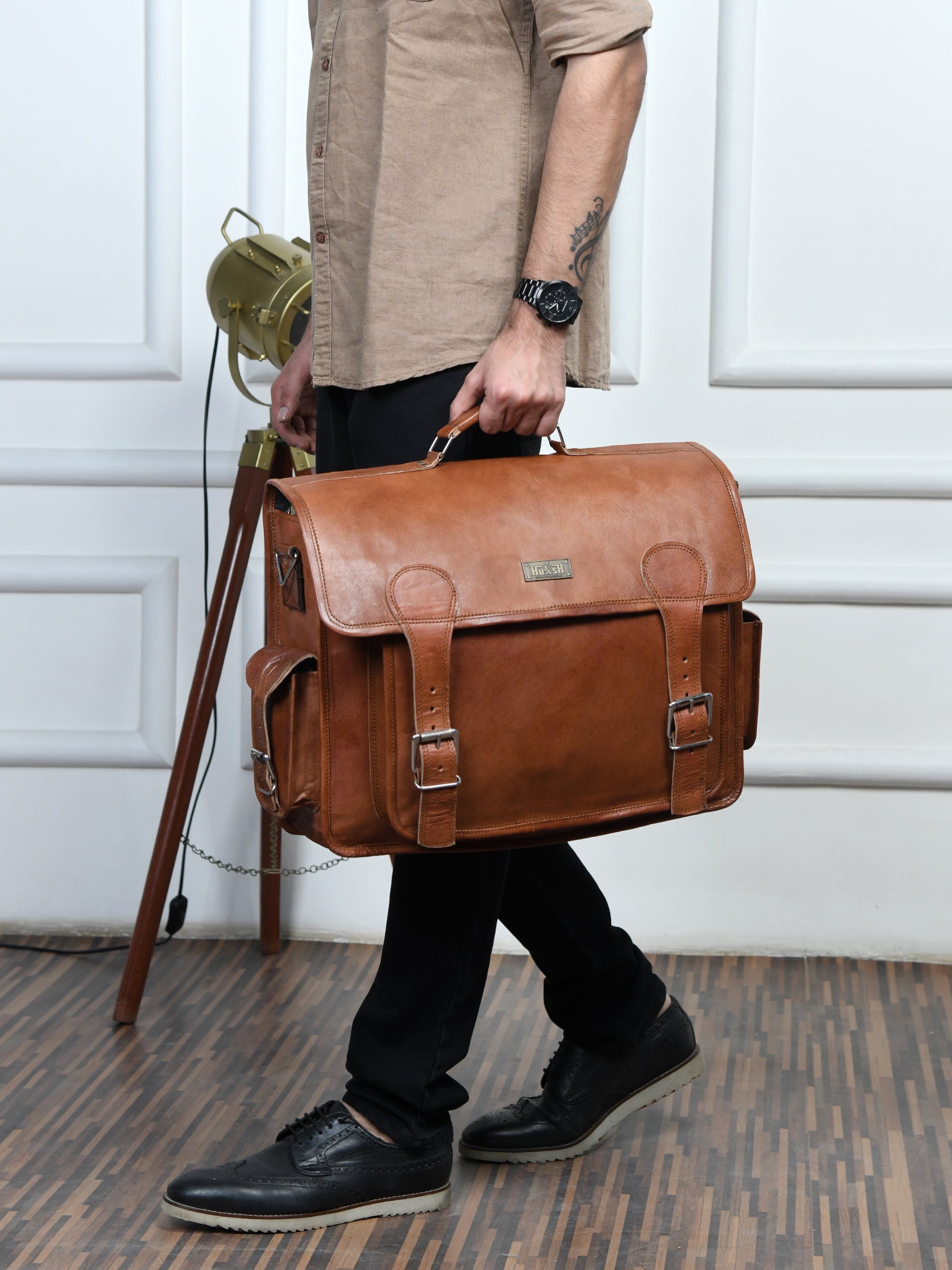 Classic Brown Leather Messenger Bag