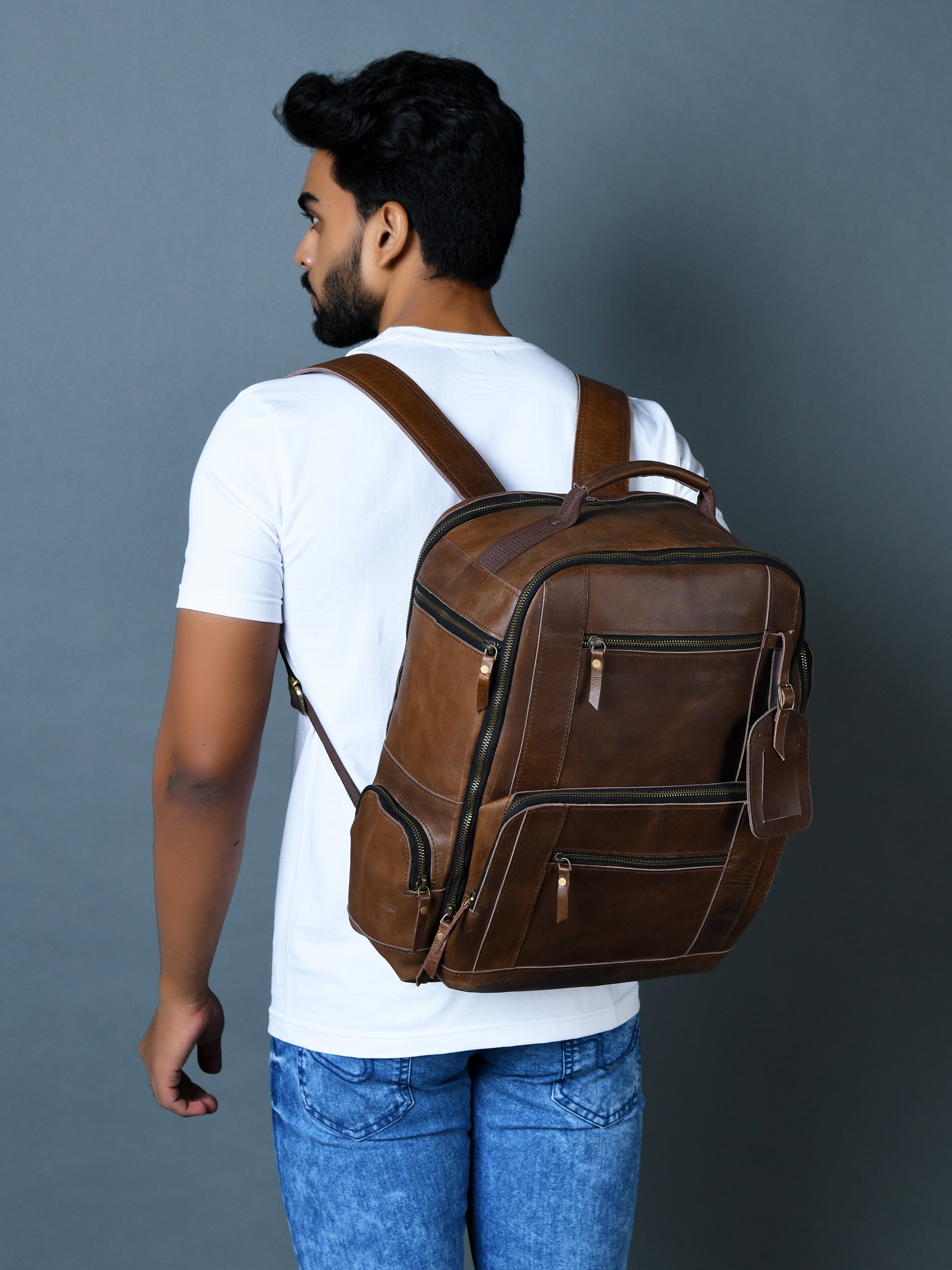 Compact Vintage Full‑Grain Leather Backpack